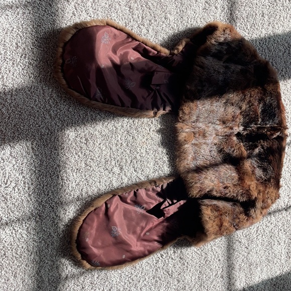 fur stole a steal at this price
u stole it - Picture 2 of 2